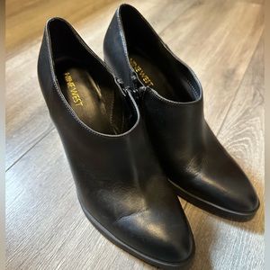 BLACK LEATHER NINE WEST HEELS